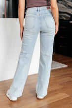 Load image into Gallery viewer, Brooke High Rise Control Top Vintage Wash Straight Jeans
