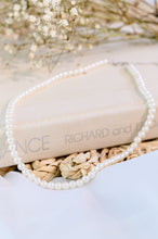 Load image into Gallery viewer, She&#39;s So Audrey Sterling Silver &amp; Faux Pearl Necklace
